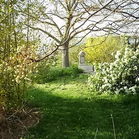 펜션 Paradis Des Outardes *